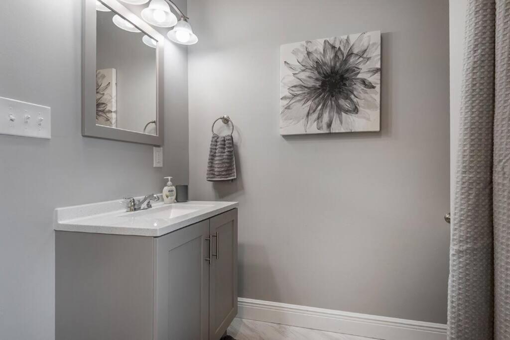 Gambino Getaway Shotgun Style Apt In The Heart Of Ybor City Tampa Bagian luar foto
